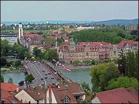 A la fronti&egrave;re suisse, fut aussi garnison des forces fran&ccedil;aises en Allemagne