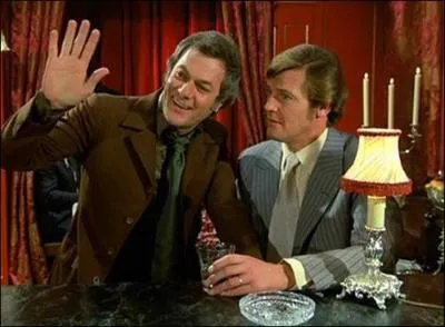 Claude Bertrand est aussi la voix de Lord Brett Sinclair dans la série télévisée...