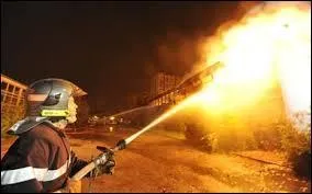 Quel corps de métier a pour rôle d'éteindre les incendies ?