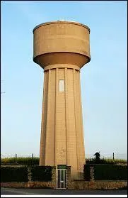 C'est une construction pour entreposer de l'eau dedans que l'on appelle...