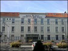Champigny-sur-Marne est une ville francilienne située dans le département ...