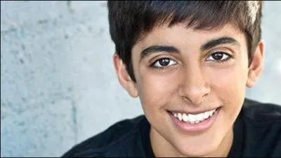 Qui est l'acteur qui l'interprète ?