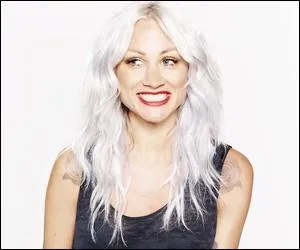 Qui est Lou Teasdale ?