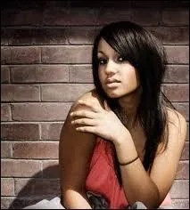 Qui est cette fille ?