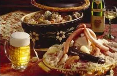 Et terminons (comme toujours) par un trait d'humour. Quel homme politique de droite a dit "Bien sûr que je suis de gauche ! Je mange de la choucroute et bois de la bière" ?