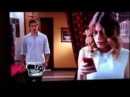 Que découvre Violetta ?