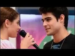 Qui devait être à la place de Violetta ?