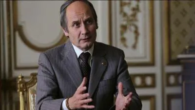 Dans le téléfilm " La Rupture", quel Président de la République Française est interprété par Hippolyte Girardot ?