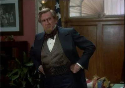 Interprété par Lloyd Bridges, dans la série "Nord et Sud", c'est le seul est unique Président des Etats-Conférés d'Amérique, durant la Guerre de Sécession américaine, il s'agit de...