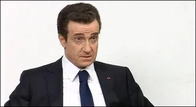 Quel Président de la République Française est interperté par Thierry Frémont, dans le téléfilm " La dernière campagne" ?
