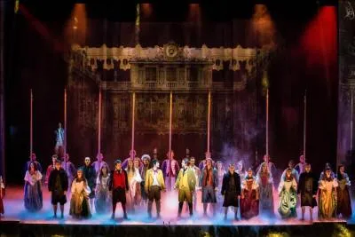 Qui joue dans la comédie musicale "La Légende du roi Arthur" ?