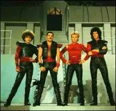 Complétez ce titre d'une chanson du groupe Queen "Radio...