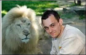 Comment s'appelle le soigneur des fauves ?