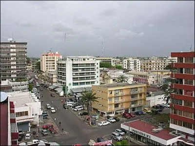 Laquelle ces villes ne se trouve pas en Algérie ?