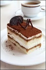 Quel dessert populaire italien, parfumé au café et saupoudré de cacao, est fait de mascarpone, de biscuit et d'ufs ?