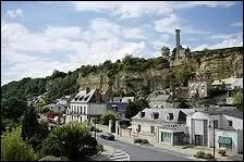 Nous partons à la découverte de Rochecorbon. Ville viticole Tourangelle, elle se situe en région ...