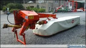 Quelle est la marque de cette faucheuse ?