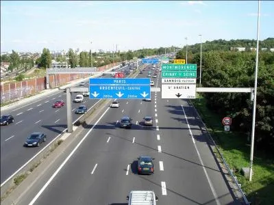 En France, sur autoroute, quelle est la vitesse "minimum" obligatoire sur la voie la plus à gauche ?