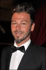 Le premier album de Christophe Ma&eacute; sorti en 2007 s'appelle...