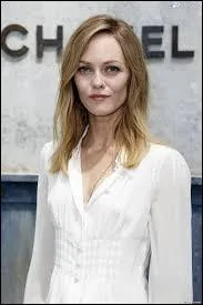 En quelle ann&eacute;e est n&eacute;e la chanteuse Vanessa Paradis ?