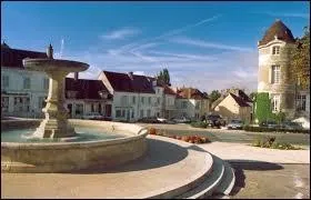 Nous nous rendons à Courson-les-Carrières. Commune bourguignonne de l'arrondissement d'Auxerre, elle se situe dans le département ...