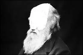 Quelle phrase colle à ce poilu ?