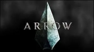 Quel super-héros apparaît dans "Arrow" ?
