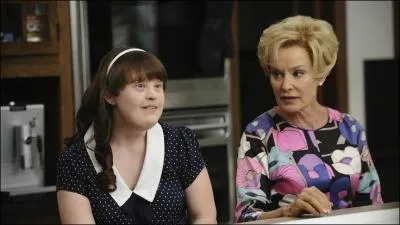 Qui joue-t-elle dans la première saison de American Horror Story ?