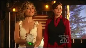 Quel est le lien entre Chloe et Lois ?