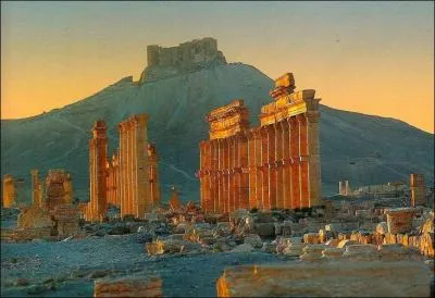 Quelle est cette ville très ancienne de Syrie, située dans une oasis d'un vaste désert qui sépare la Syrie de l'Arabie ?