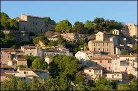 Je vous emmène à la découverte de La Roque-sur-Pernes. Commune Vauclusienne, elle se situe en région ...