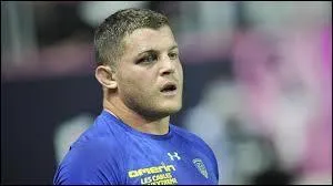 Pouvez-vous me donner le nom de ce joueur ?