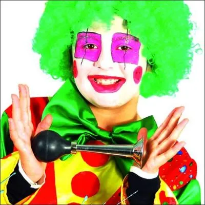 Évoque le son d'un klaxon :