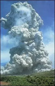 Qu'est-ce qu'une nuée ardente ?