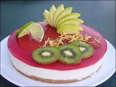 Entremets froid moulé, constitué généralement d'une purée de fruits additionnée de gélatine :