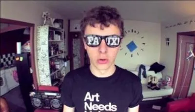 En quelle année a-t-il commencé à travailler pour la télévision ?