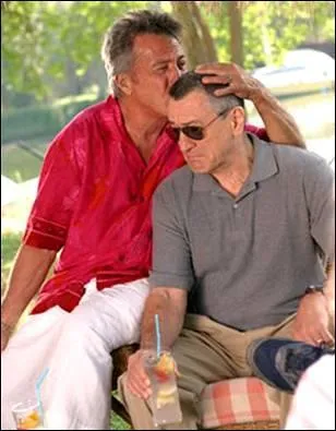 Attendu car inattendu ce baiser-là, entre deux beaux-pères, joués par les immenses Dustin Hoffman et Robert De Niro. Quel est le film ?