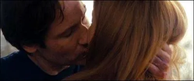 Ce baiser-là a mis toute la planète en transe ou presque à l'époque ! Car ces deux-là avaient vraiment l'art et la manière de s'éviter tout en s'adorant ! Qui est ce couple ?