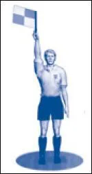 Que signifie le geste de l'arbitre assistant ?