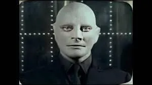 Connaissez-vous Fantômas ? Ce tueur est un professionnel dans ce qui concerne le camouflage. Il adore tuer, mais aussi torturer ses victimes lorsqu'il désire connaître une information qu'on ne veut pas lui donner. Comment se fait-il appeler ?