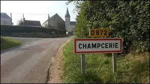 Nous arrivons &agrave; Champcerie, village bas-normand situ&eacute; dans le d&eacute;partement ...