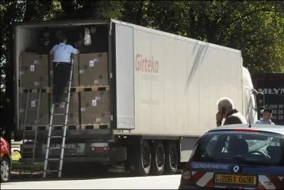 Des migrants ont été découverts dans un poids lourd en début de semaine sur une aire de repos. Sur quelle commune était-elle située ?