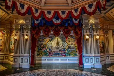 De quel monument y a-t-il une exposition ?