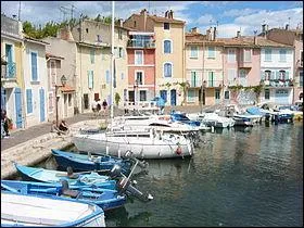 Pour commencer, trois chances dans une des "Venise provençale" qui sont...