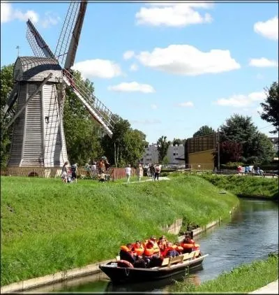 En stock, il nous reste encore deux "Petite Venise du Nord" et uniquement pour la France ! Qui sont-elles ?