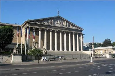 Qu'abrite le palais Bourbon ?