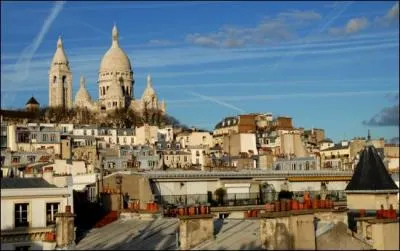 Dans quel quartier trouve-t-on le point culminant de la capitale qui est à 130, 53 mètres ?