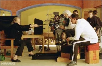 C'est étrange quand les faces à faces, comme le plus souvent, sont tournés avec l'un des acteurs puis l'autre des acteurs, le reste étant ficelé au montage. Quel est ce film célèbre, brillamment réalisé par Quentin Tarantino  ?