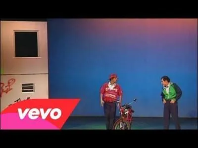 Eh Manu, tu descends ? Bah pourquoi faire ? Bah je sais pas moi, descends !