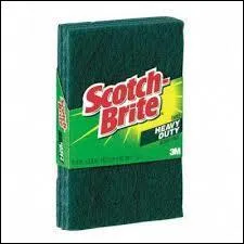 Qui aurait pu croire qu'une éponge en short devienne célèbre, même si elle se prénomme ?